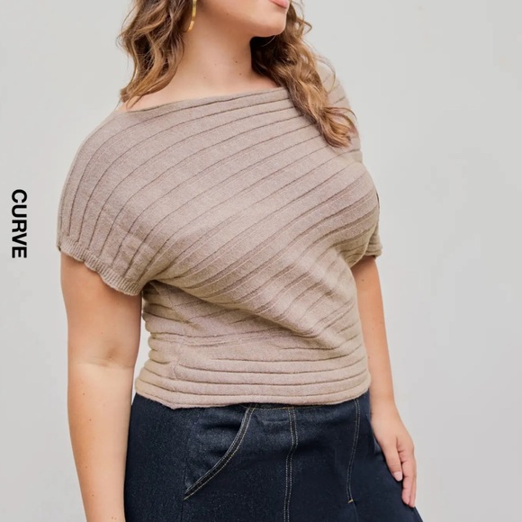 NWT Cider • Asymmetrical Tan Sweater - Picture 4 of 10